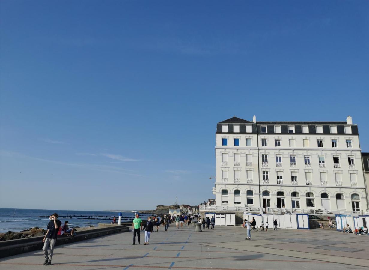 Une Pause Sur La Digue Wimereux Kültér fotó